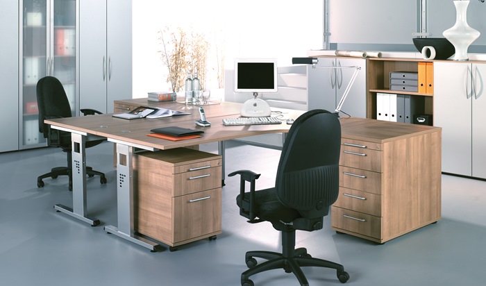 Schreibtisch Bela H650-850xB800xT800mm weiß ger.Form C-Fuß